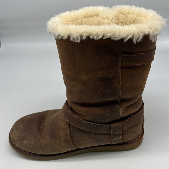 UGG - Australia Noira Chestnut Leather Buckle Pull On Sheepskin Boots Size 7 - Picture 8 of 15